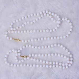 White plastic beaded necklace - set of 2